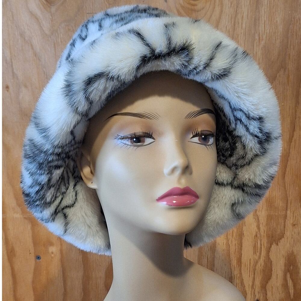 by Anthropologie Faux Fur Bucket Hat OSFM Cream Black Floral Classic Bohemian